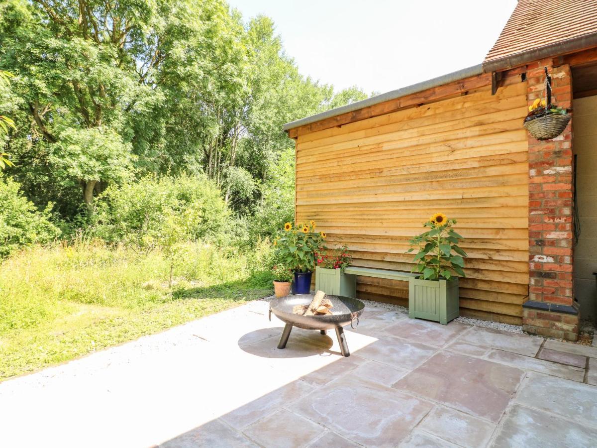 Old Wood Coach House Villa Lincoln Kültér fotó